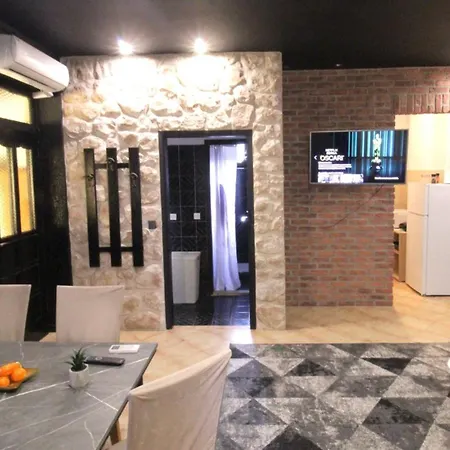Joanna Apartment *